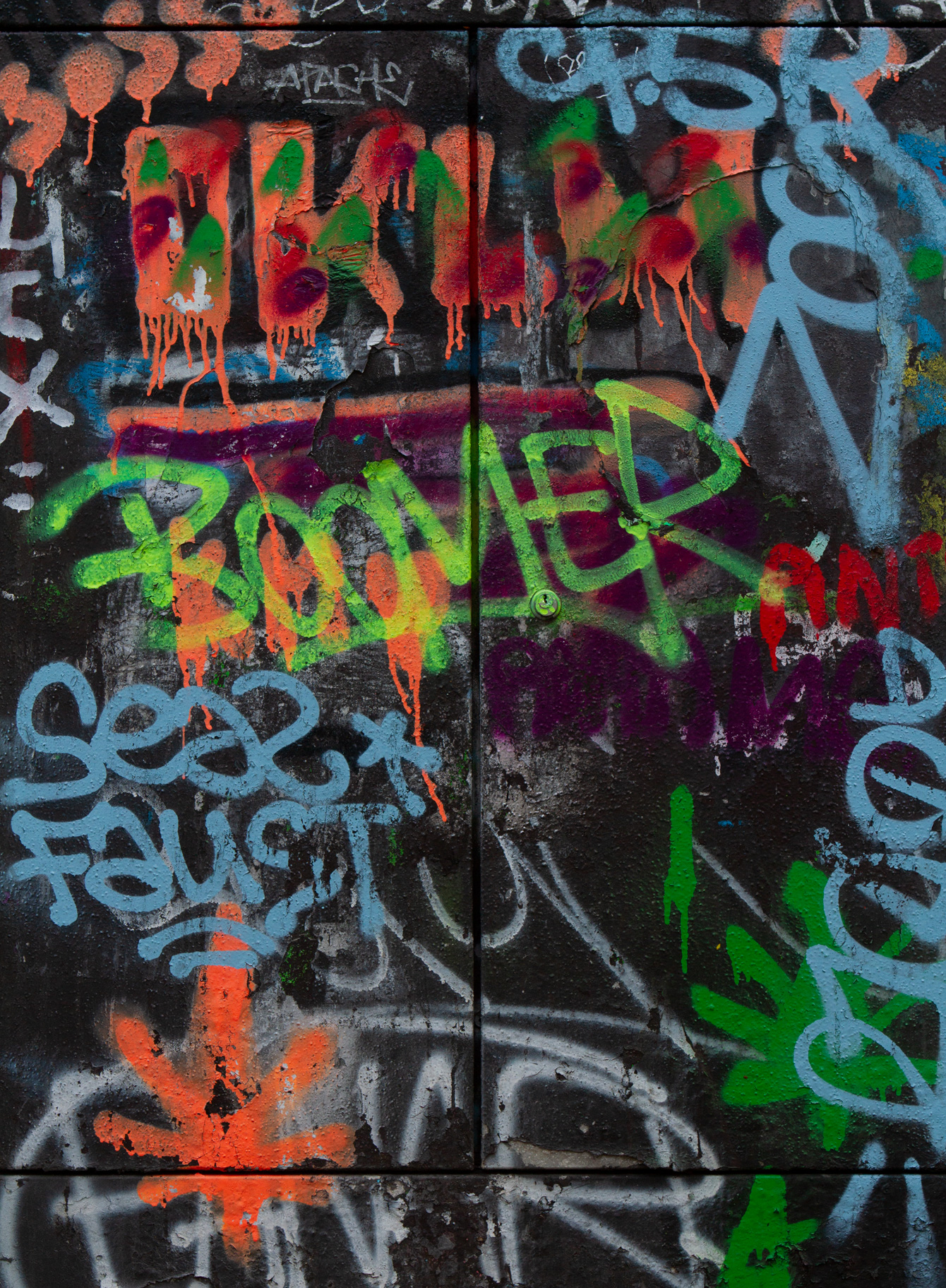 paris-grafitti-street-art