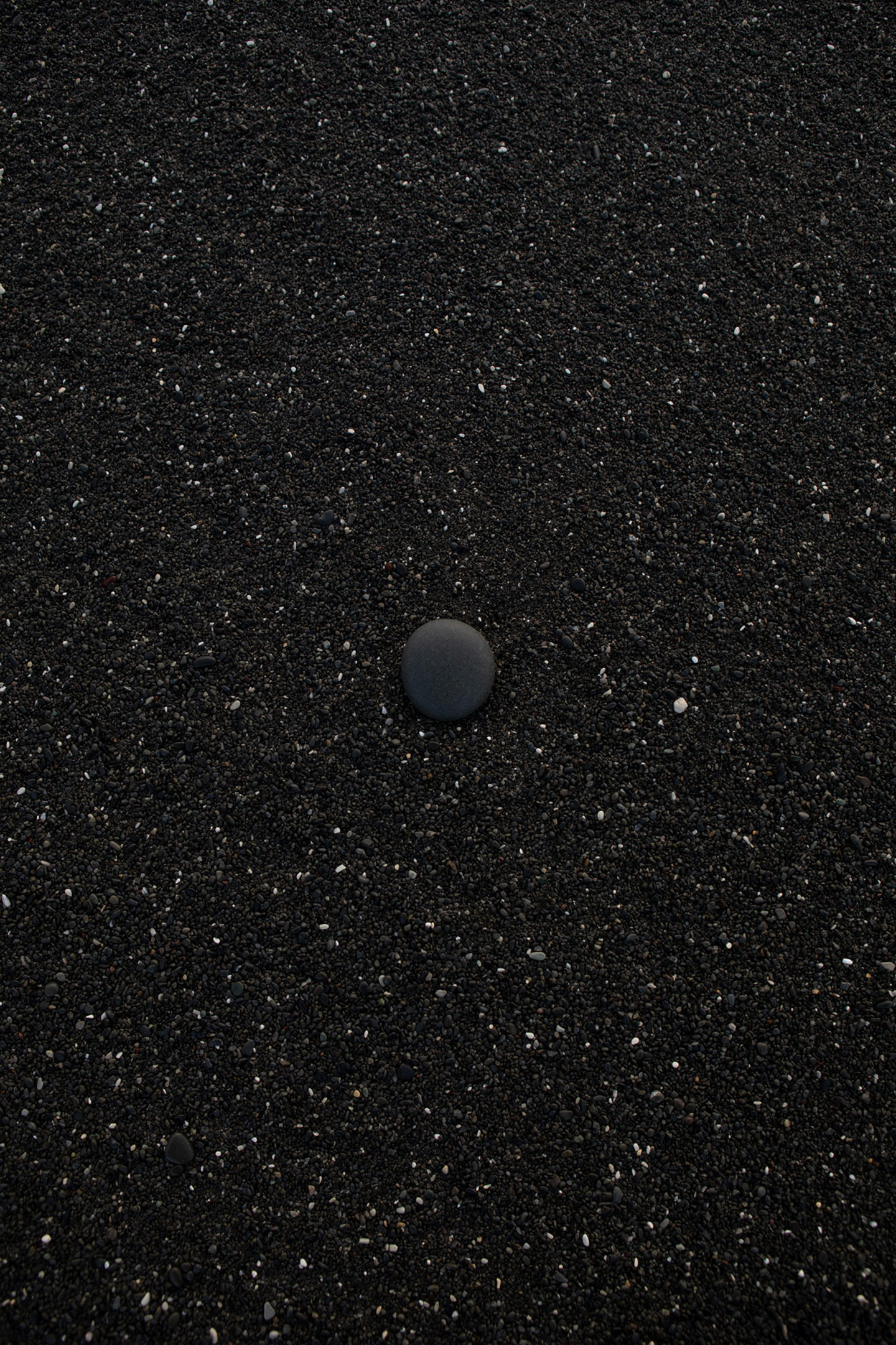 black-sand-new-zealand-kaikoura-coast-44