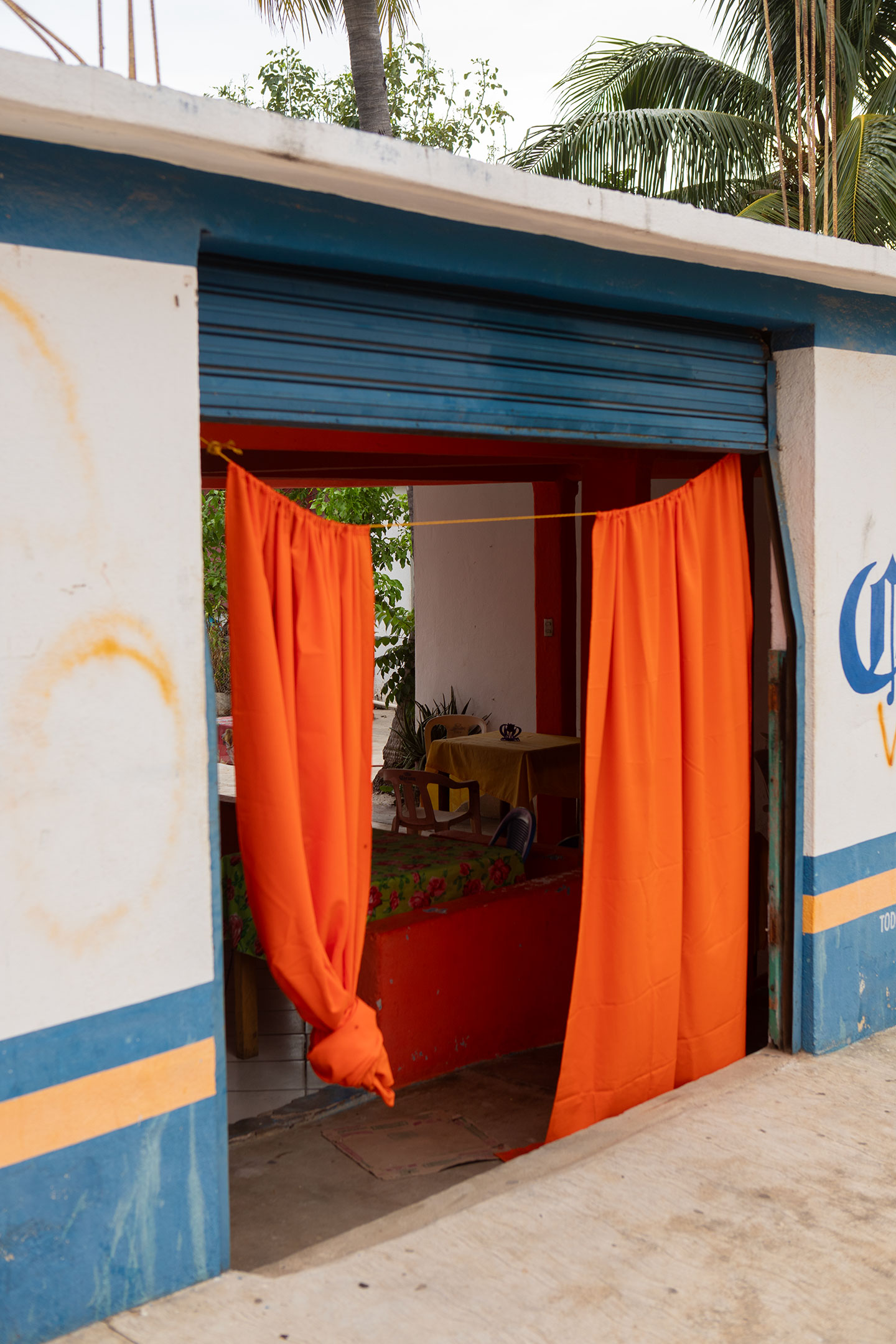 puerto-escondido-corona-bar