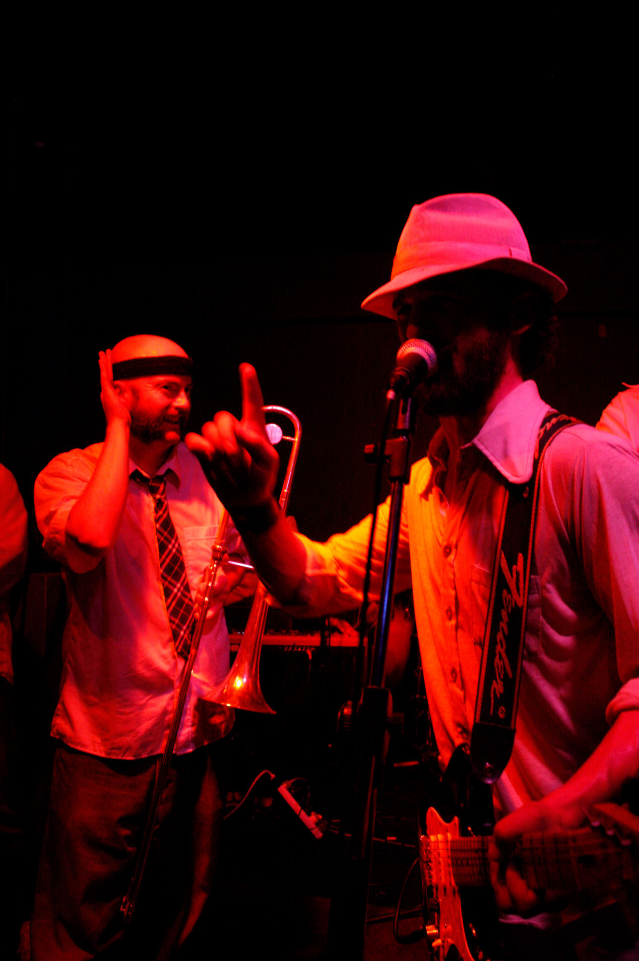 afro-beat-the-hot-grits