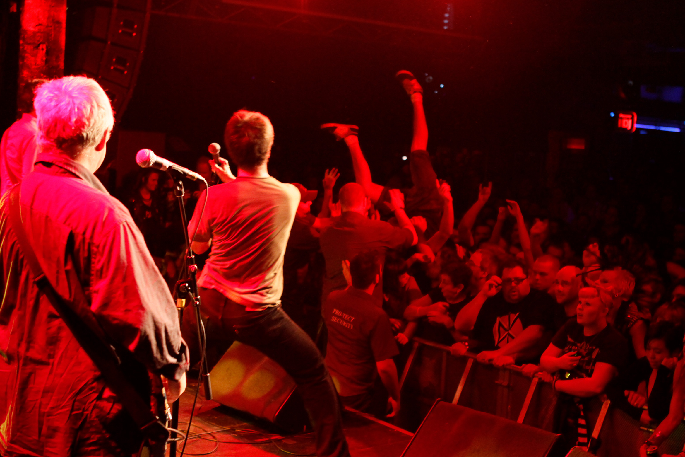 dead-kennedys-concert-2