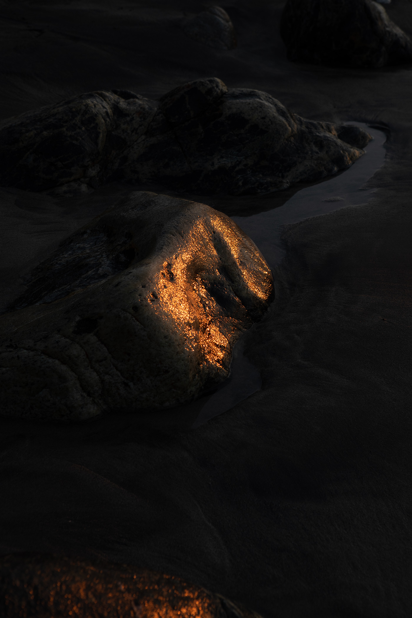 glowing-stones