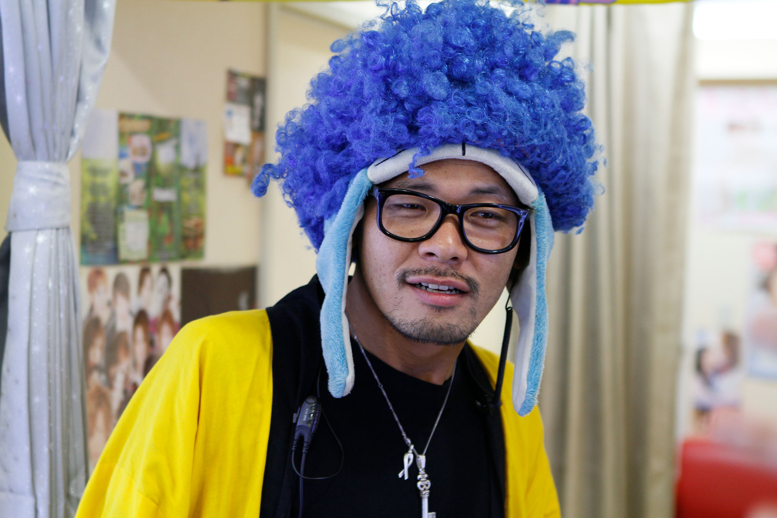 japan-guy-wig