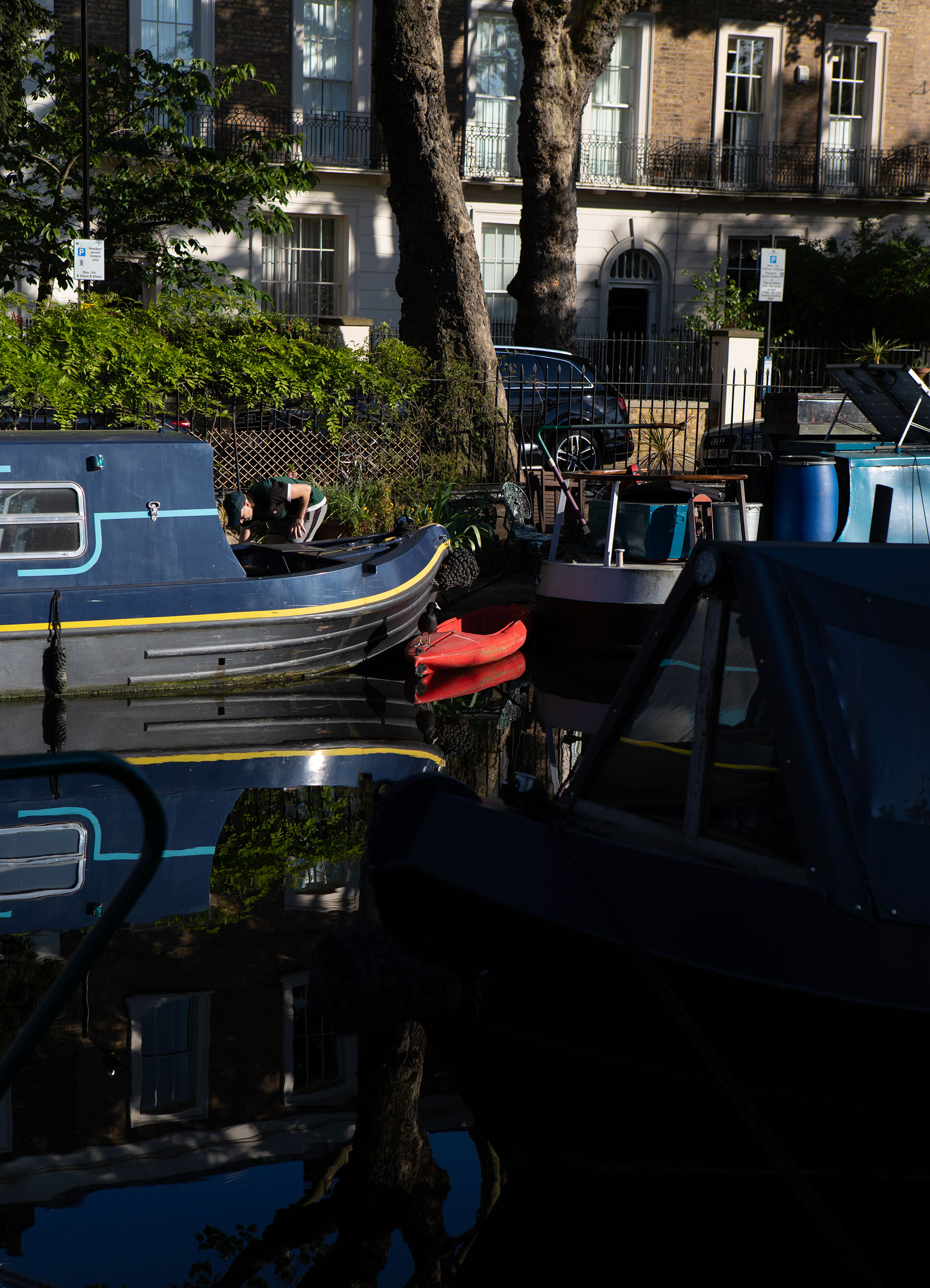 kayak-london-canal