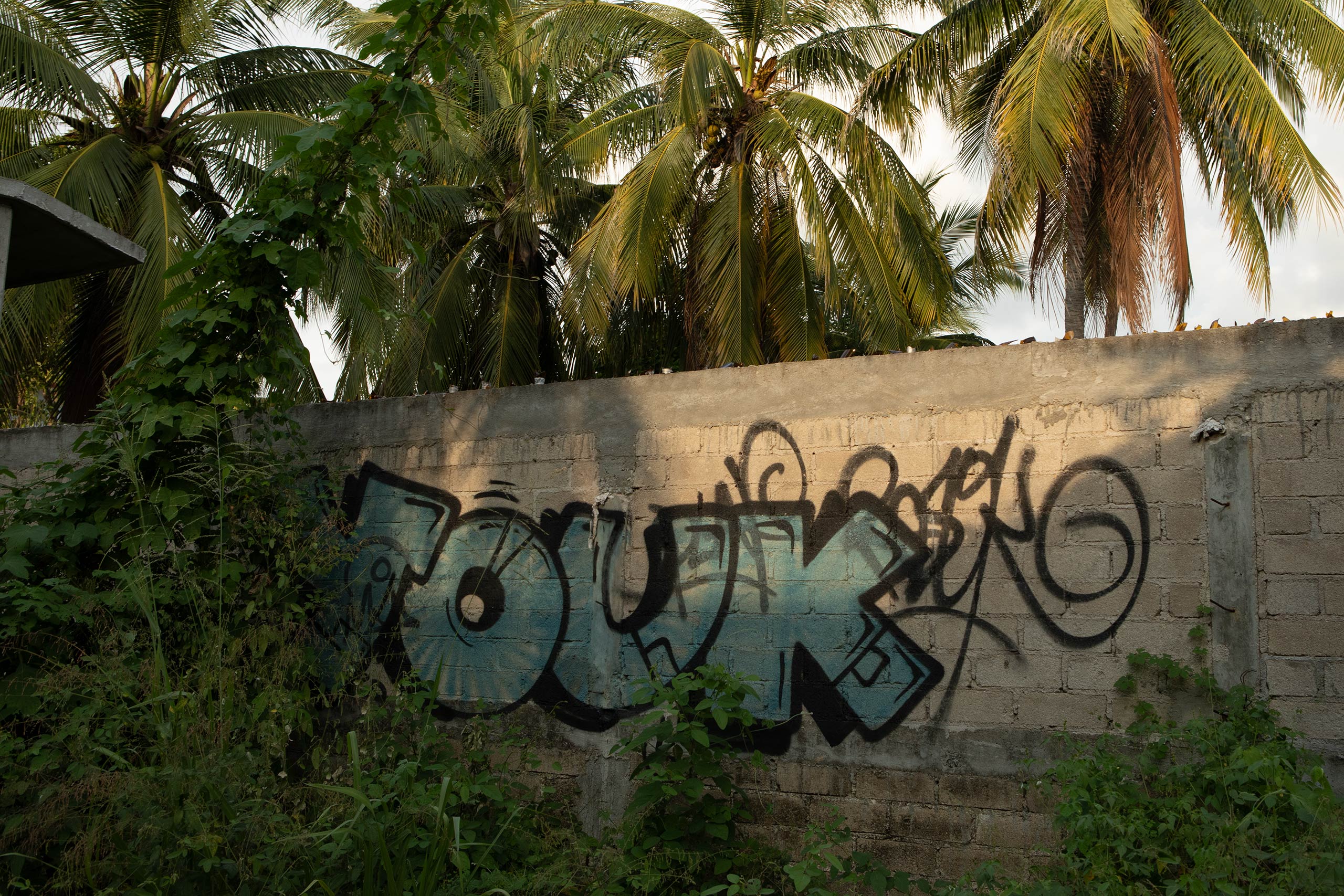 puerto-escondido-mexican-graffiti