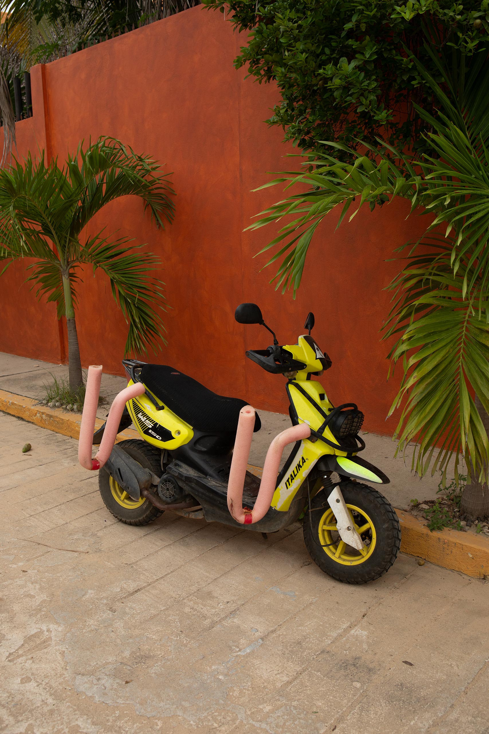 puerto-escondido-scooter-surf-board-holder