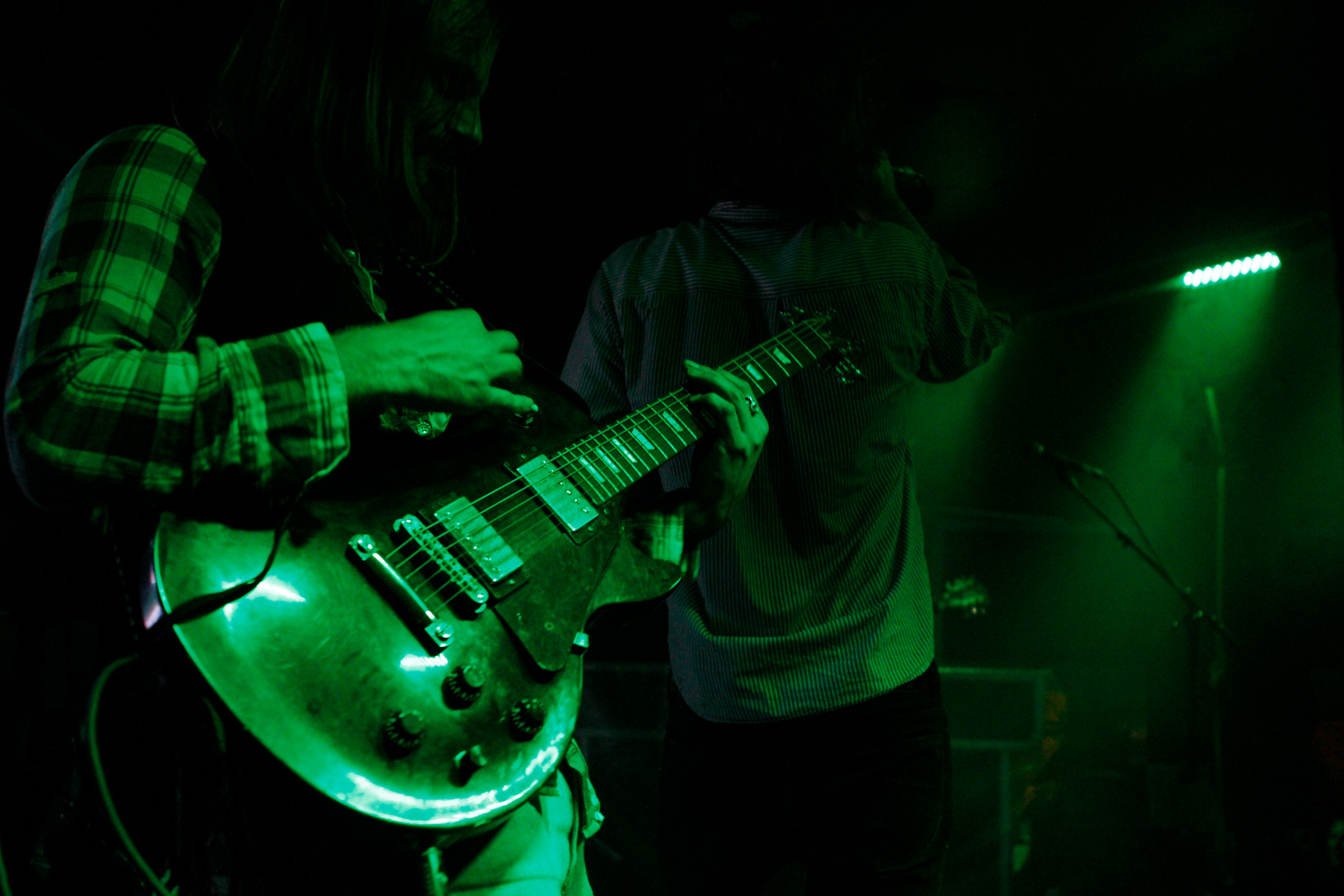sven-pettersen-the-checks-guitarist-kings-arms-auckland