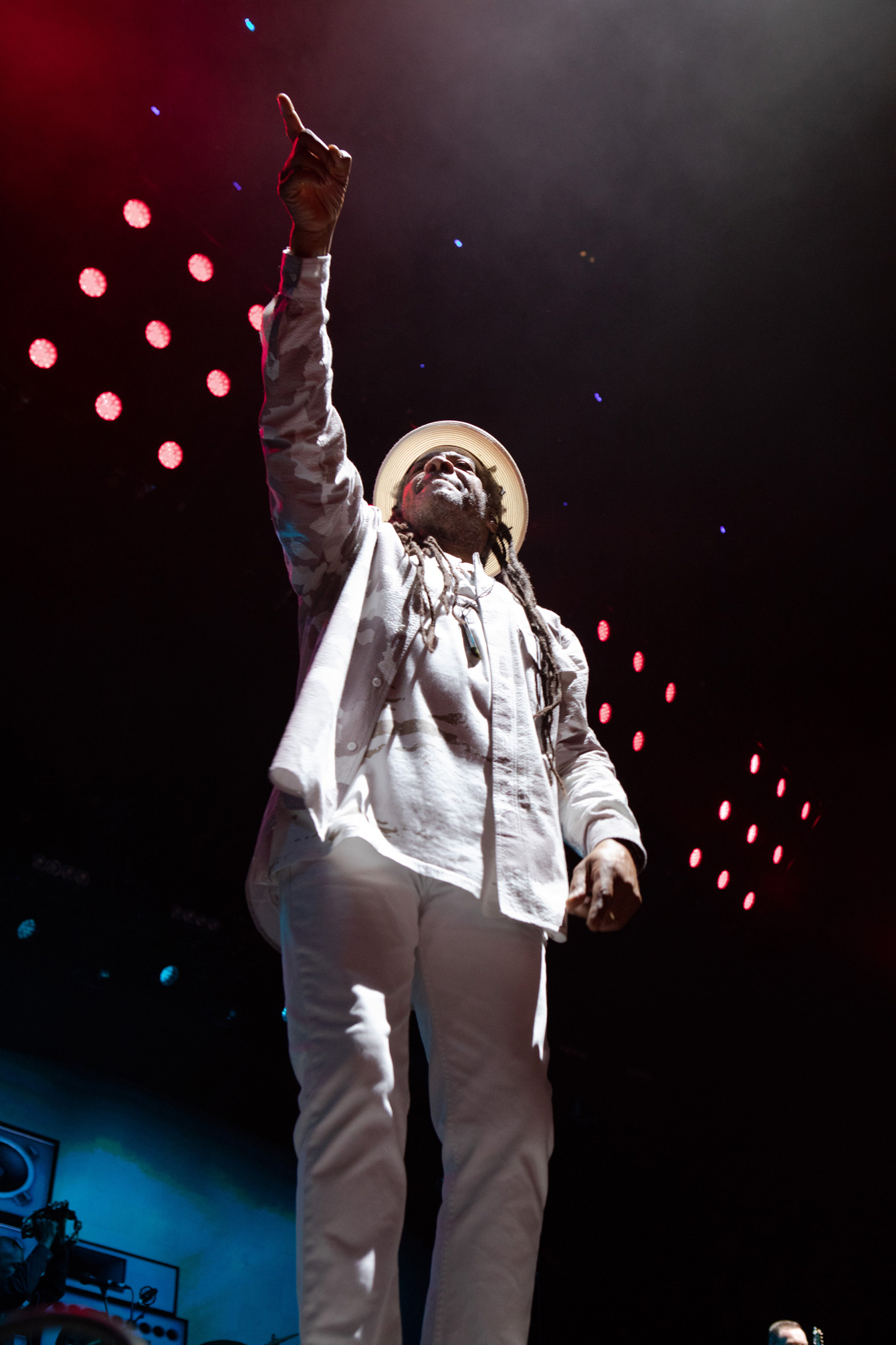 ub40_O2_arena_london_2019_james_watkins_20-11